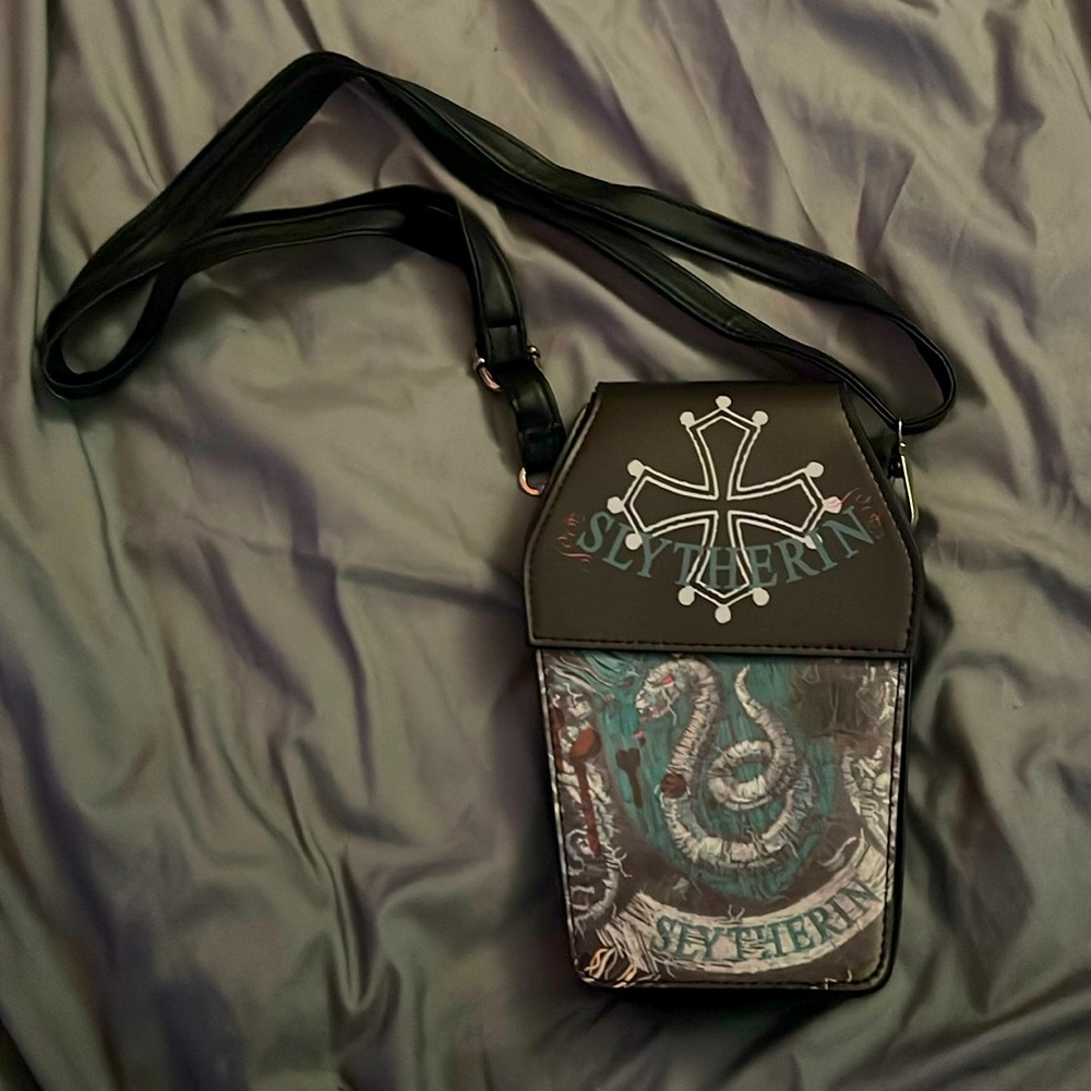 Harry Potter Slytherin purse / cross body bag.